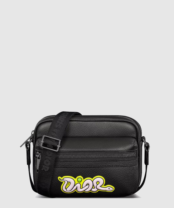 디올 상품 Rider 2.0 DIOR AND KAWS 미니 지퍼 메신저백 2ESWS