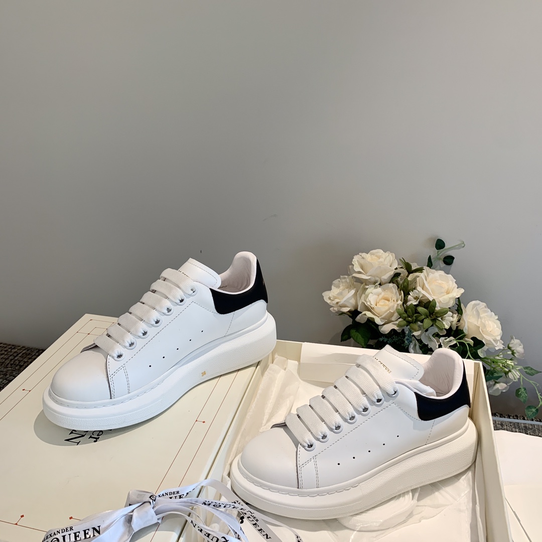 알렉산더 맥퀸 상품 알렉산더 맥퀸 Alexander McQueen 레더 남여공용 커플 스니커즈 운동슈즈