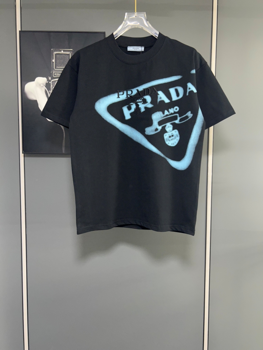 프라다 상품 프라다 PRADA 남녀공용 반팔 티셔츠