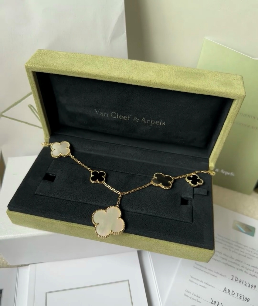반클리프 아펠 상품 반클리프 아펠 Van Cleef & Arpels perlee clovers 2COLOR B..