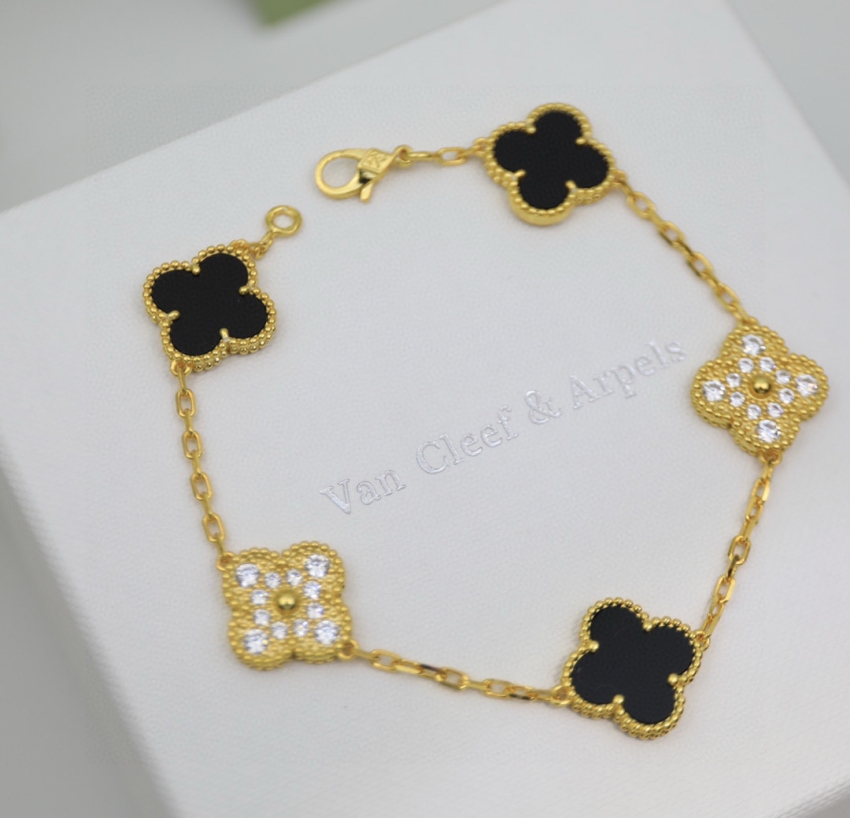 반클리프 아펠 상품 반클리프 아펠 Van Cleef & Arpels 네잎클로버 팔찌