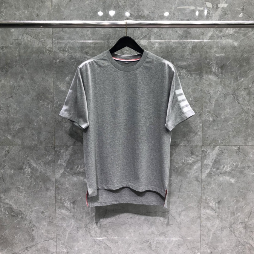 톰브라운 상품 톰브라운 THOM BROWNE 남녀공용 반팔 티셔츠