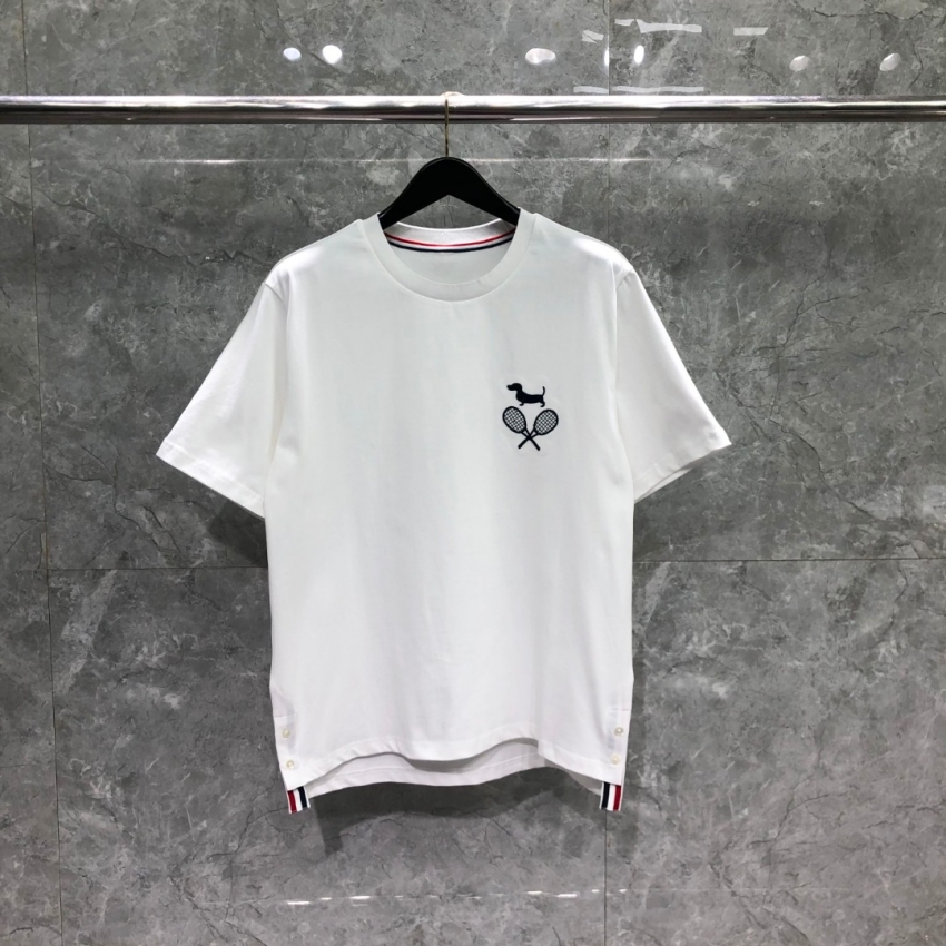 톰브라운 상품 톰브라운 THOM BROWNE 남녀공용 반팔 티셔츠