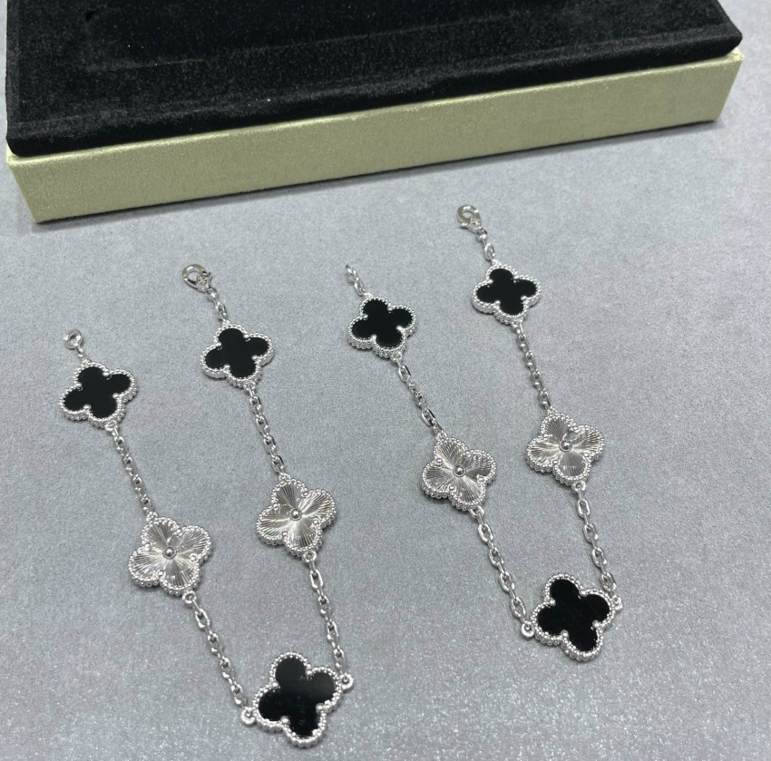 반클리프 아펠 상품 반클리프 아펠 Van Cleef & Arpels 네잎클로버 팔찌