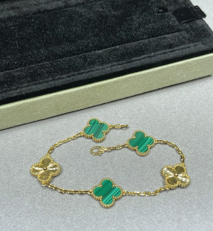 반클리프 아펠 상품 반클리프 아펠 Van Cleef & Arpels 네잎클로버 팔찌