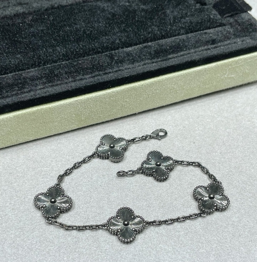 반클리프 아펠 상품 반클리프 아펠 Van Cleef & Arpels 네잎클로버 팔찌