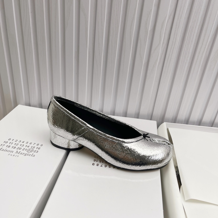 메종 마르지엘라 상품 메종 마르지엘라 Maison Margiela 여성용 스플릿 토 슈즈 상세 이미지 4