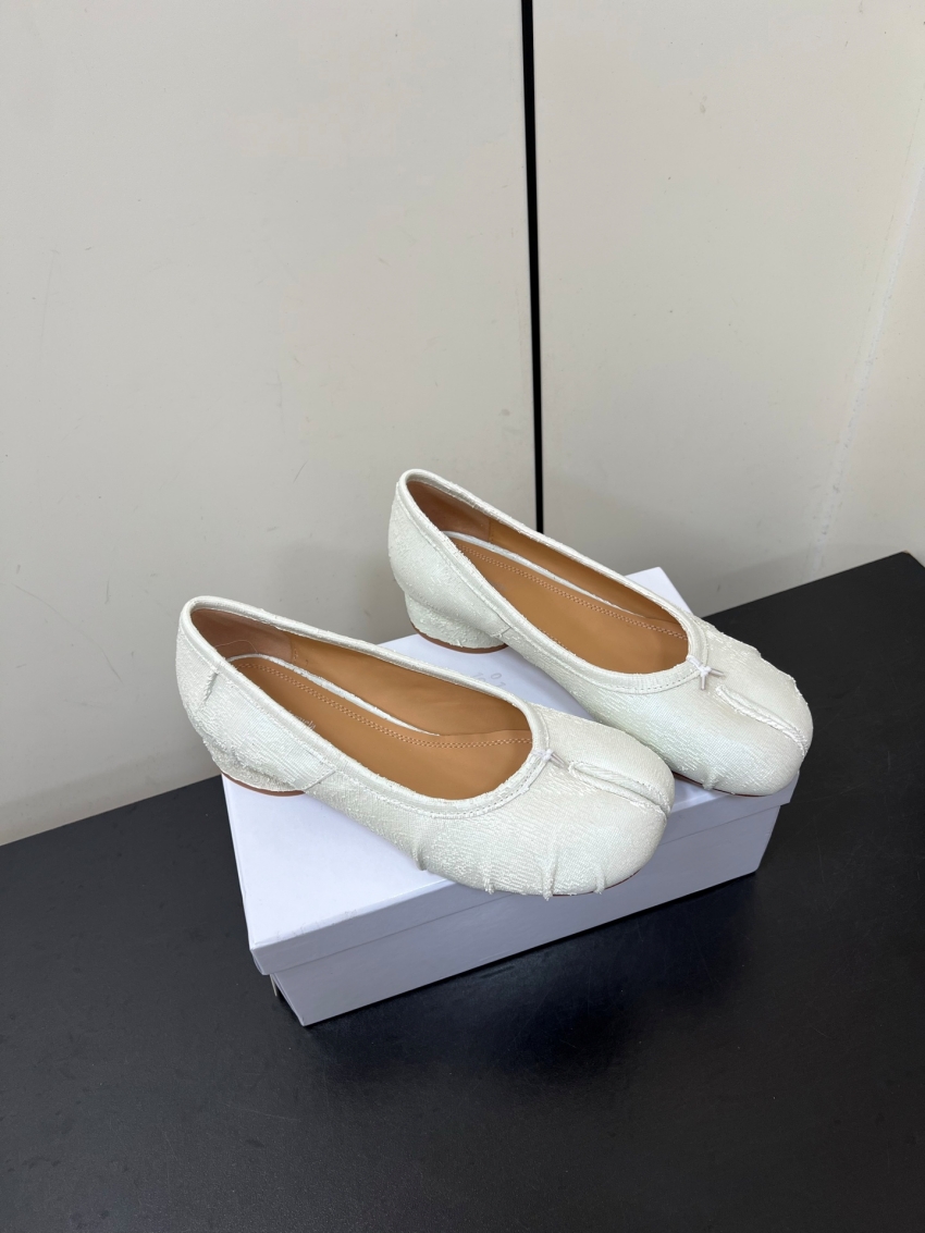 메종 마르지엘라 상품 메종 마르지엘라 Maison Margiela 여성용 스플릿 토 슈즈 상세 이미지 2