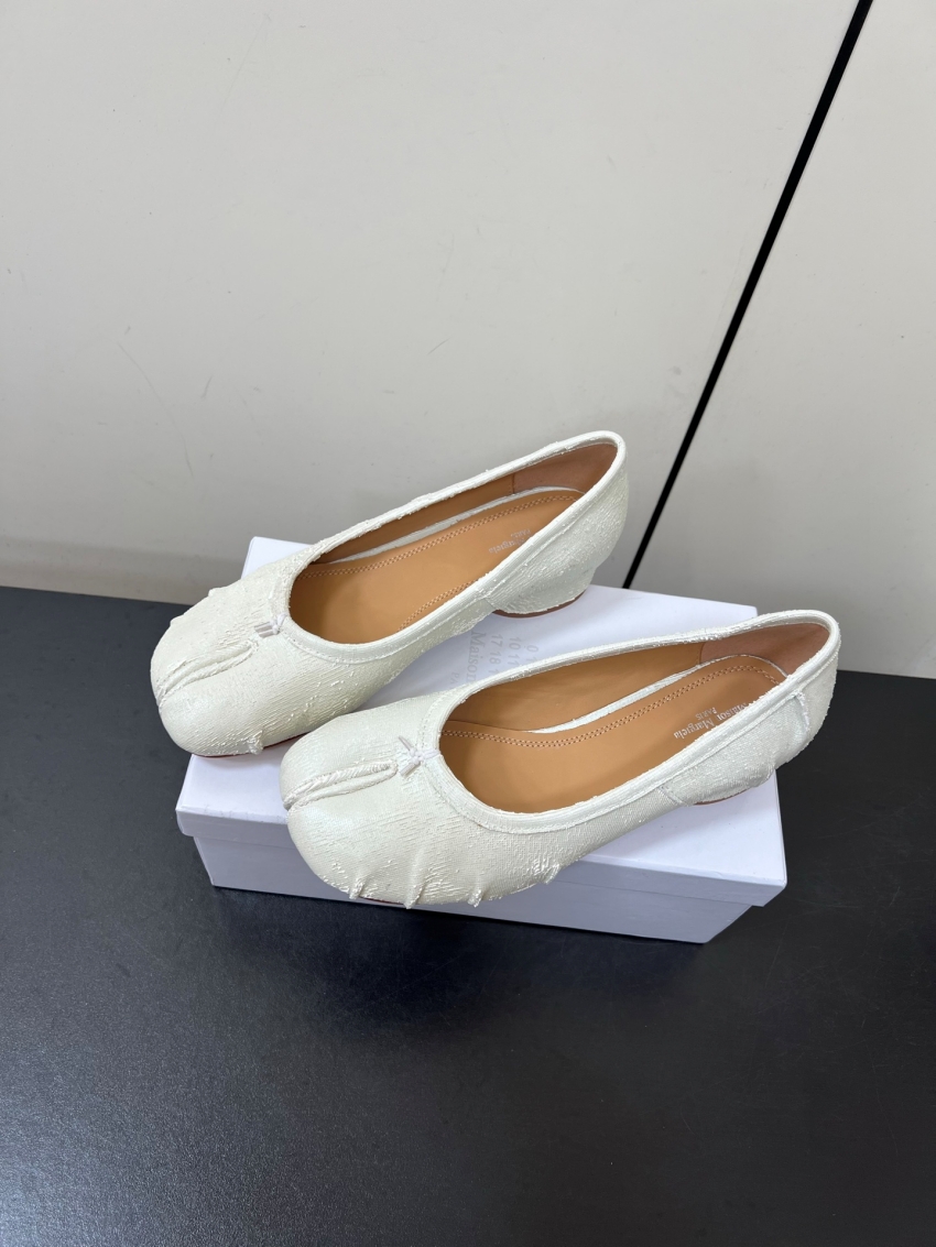 메종 마르지엘라 상품 메종 마르지엘라 Maison Margiela 여성용 스플릿 토 슈즈 상세 이미지 3