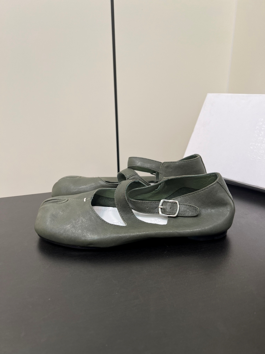 메종 마르지엘라 상품 메종 마르지엘라 Maison Margiela 여성용 스플릿 토 슈즈 상세 이미지 4