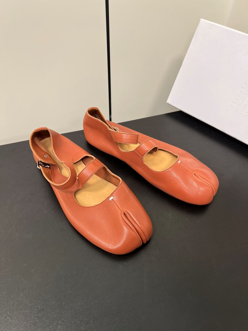 메종 마르지엘라 상품 메종 마르지엘라 Maison Margiela 여성용 스플릿 토 슈즈 상세 이미지 2