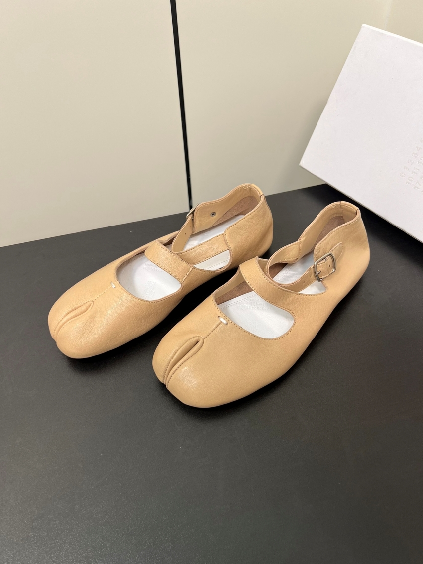 메종 마르지엘라 상품 메종 마르지엘라 Maison Margiela 여성용 스플릿 토 슈즈 상세 이미지 3