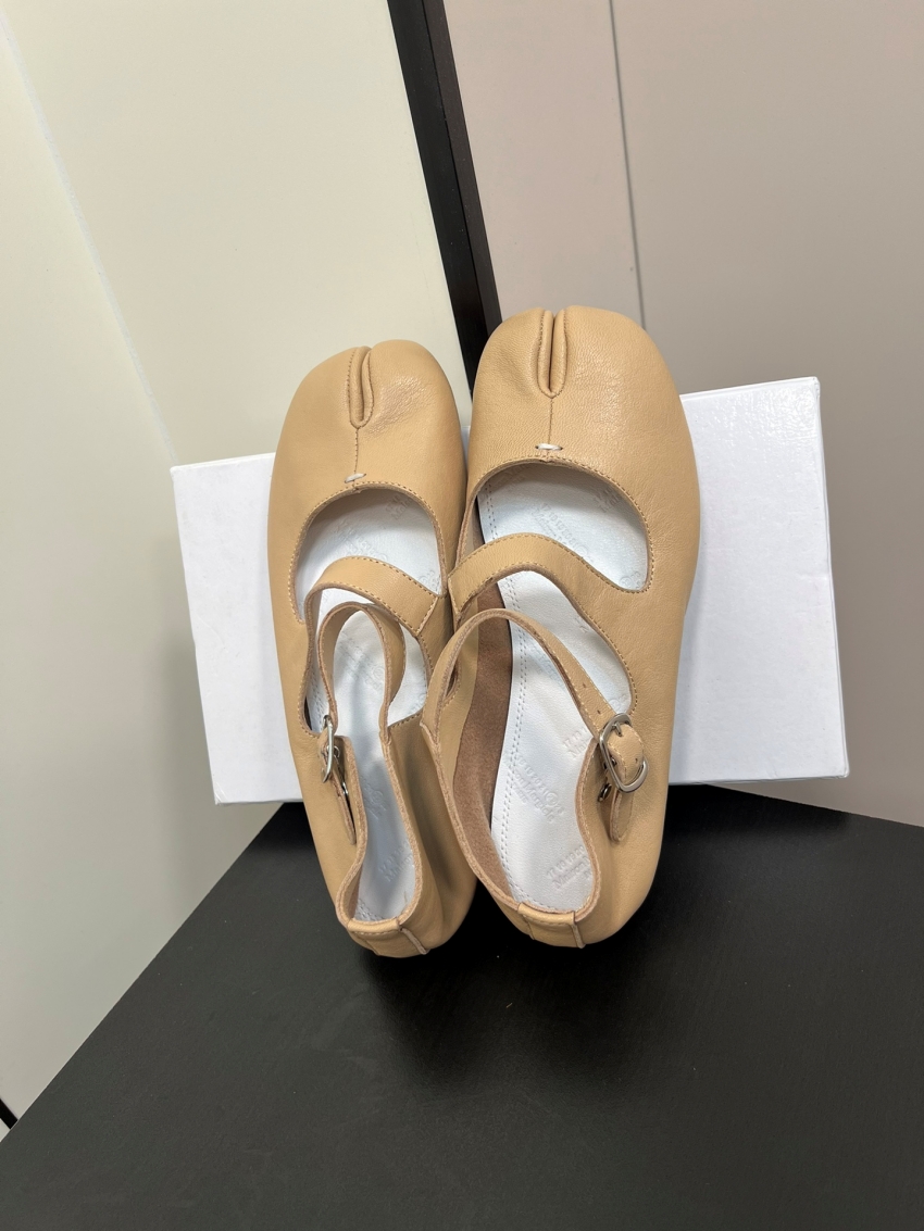 메종 마르지엘라 상품 메종 마르지엘라 Maison Margiela 여성용 스플릿 토 슈즈 상세 이미지 5