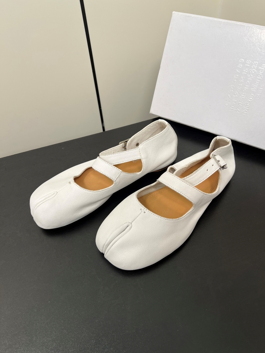 메종 마르지엘라 상품 메종 마르지엘라 Maison Margiela 여성용 스플릿 토 슈즈 상세 이미지 3