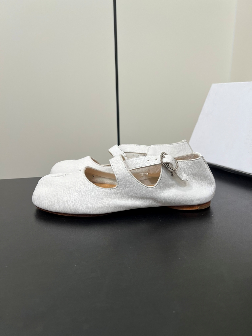 메종 마르지엘라 상품 메종 마르지엘라 Maison Margiela 여성용 스플릿 토 슈즈 상세 이미지 5