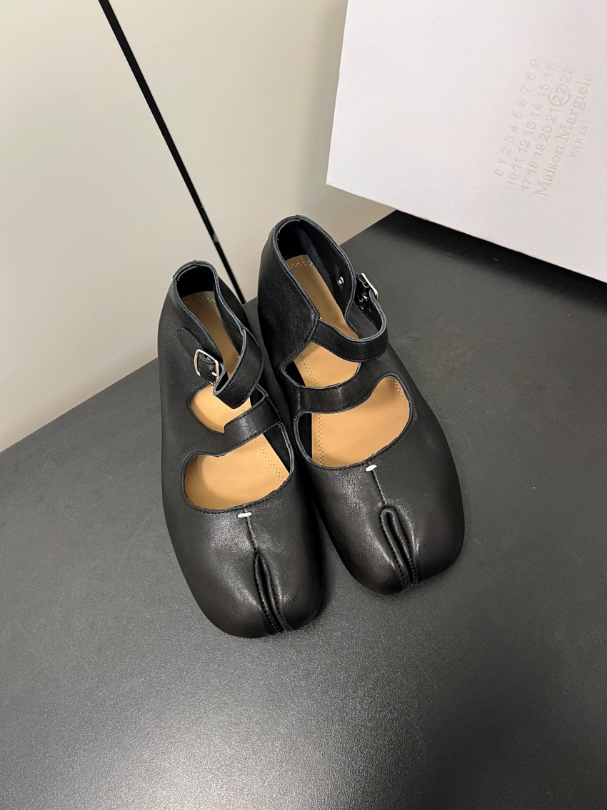 메종 마르지엘라 상품 메종 마르지엘라 Maison Margiela 여성용 스플릿 토 슈즈 상세 이미지 2