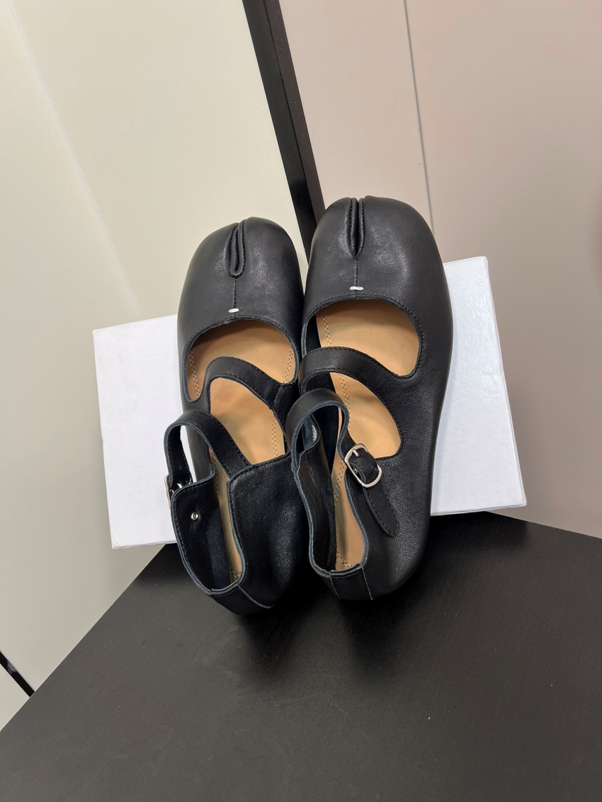 메종 마르지엘라 상품 메종 마르지엘라 Maison Margiela 여성용 스플릿 토 슈즈 상세 이미지 4