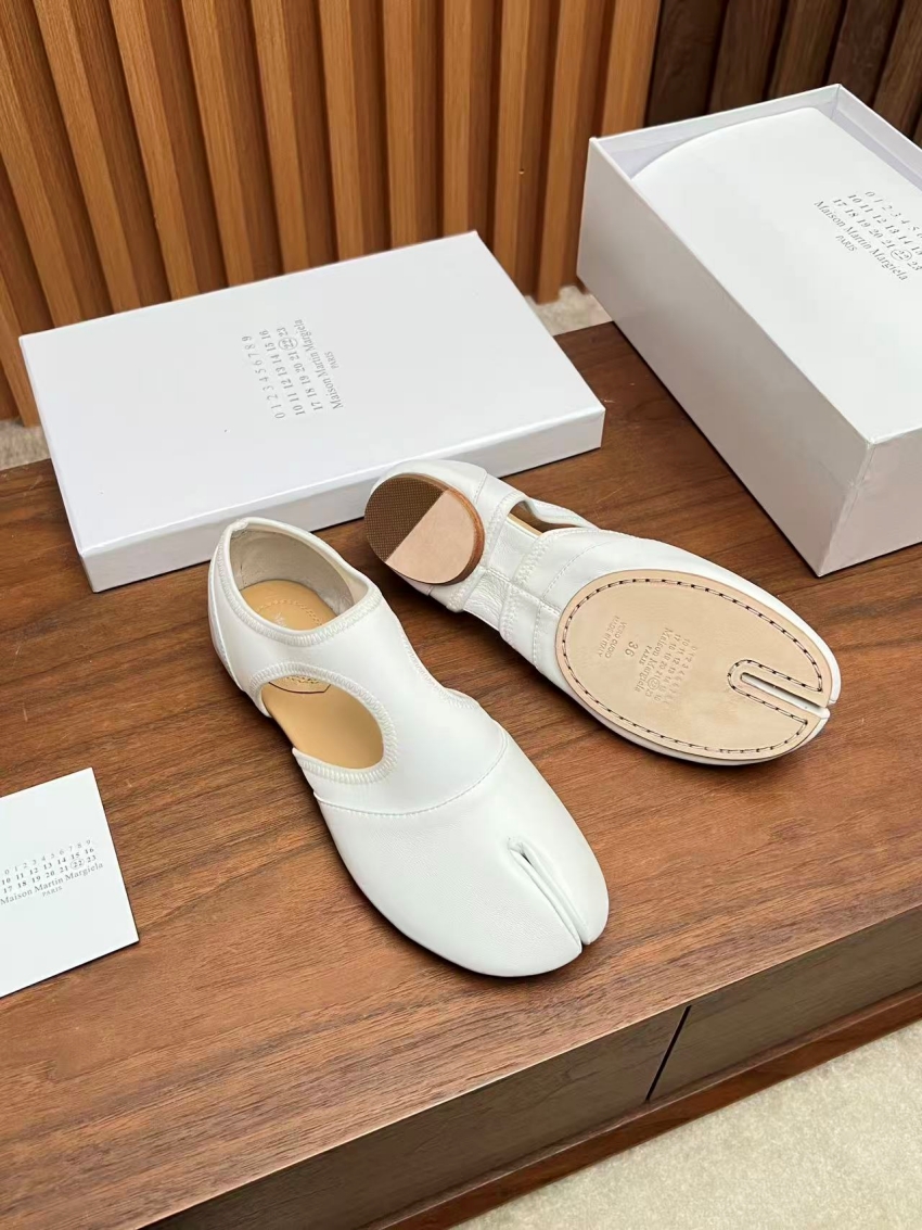 메종 마르지엘라 상품 메종 마르지엘라 Maison Margiela 여성용 스플릿 토 슈즈 상세 이미지 4