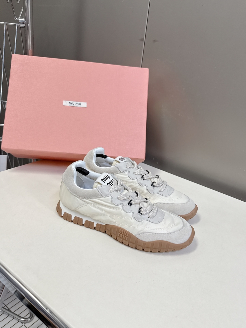 미우미우 상품 미우미우 MIUMIU 여성용 스니커즈 상세 이미지 2