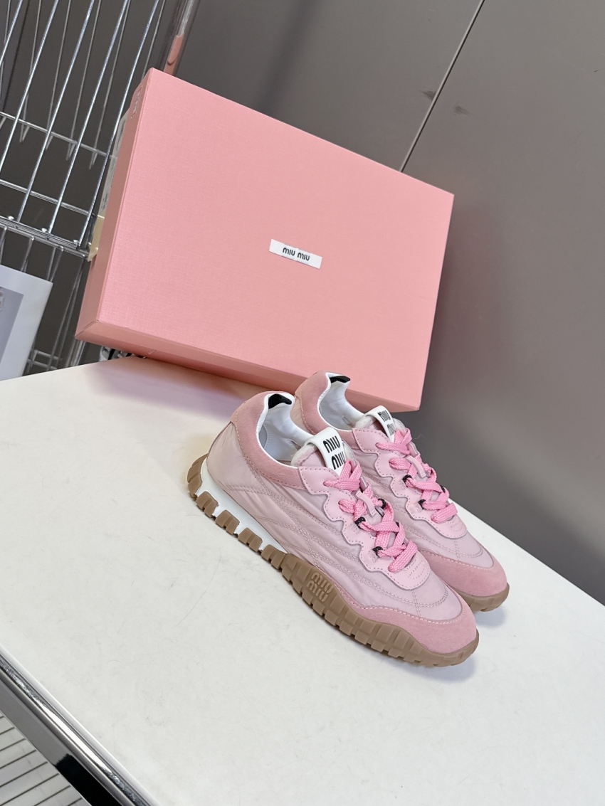 미우미우 상품 미우미우 MIUMIU 여성용 스니커즈 상세 이미지 2