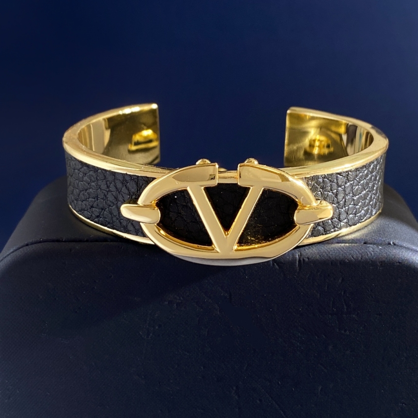 발렌티노 상품 발렌티노 Valentino bangle 팔찌