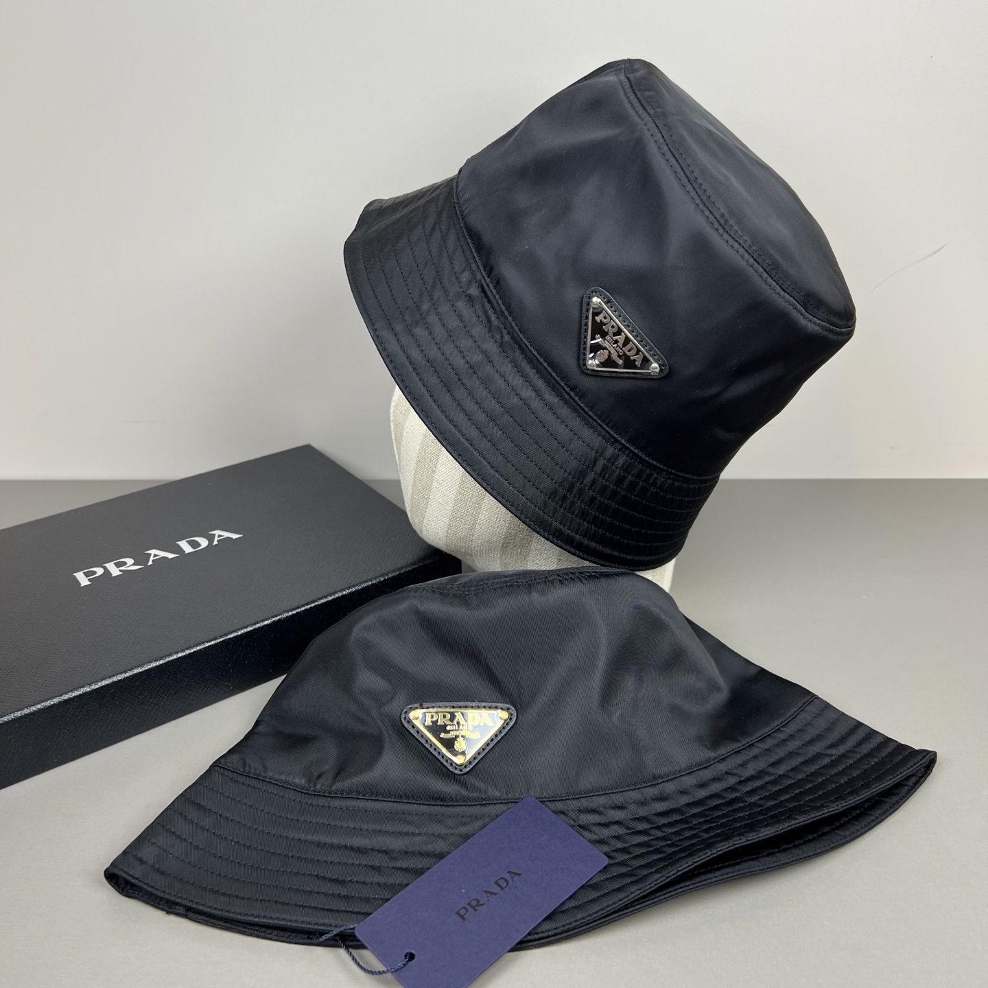 프라다 상품 프라다 PRADA 남녀공용 버킷햇 2COLOR
