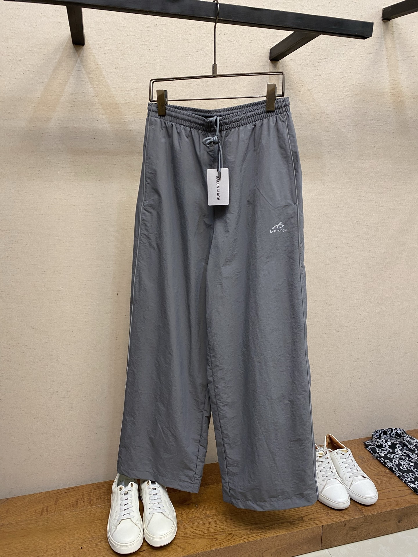 발렌시아가 상품 발렌시아가 BALENCIAGA BODIES 남녀공용 운동바지 롱팬츠